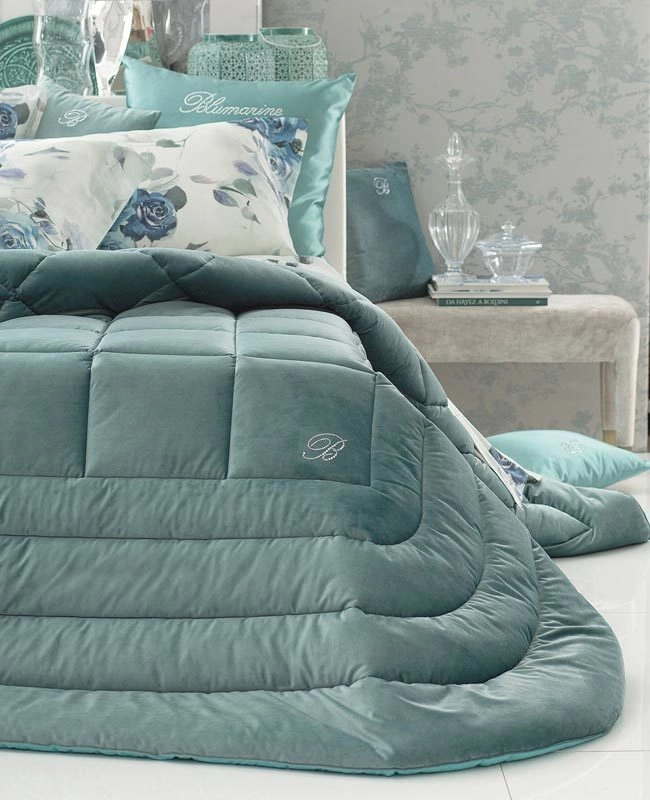 Kołdra na łóżko małżeńskie 220g Blumarine Home "Blu Velvet" Lód