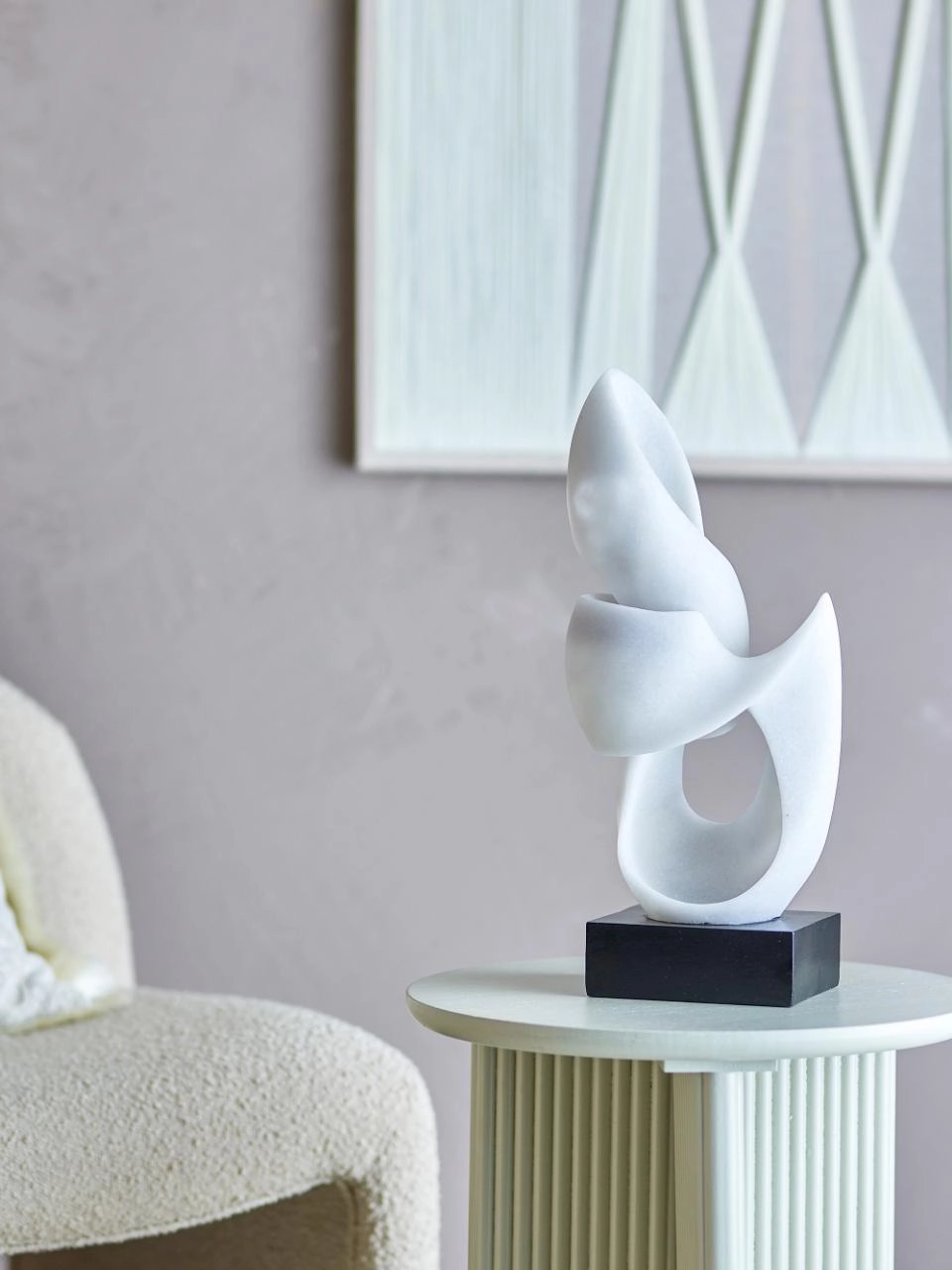 Bloomingville Alistair Decorative Sculpture – White Polyresin