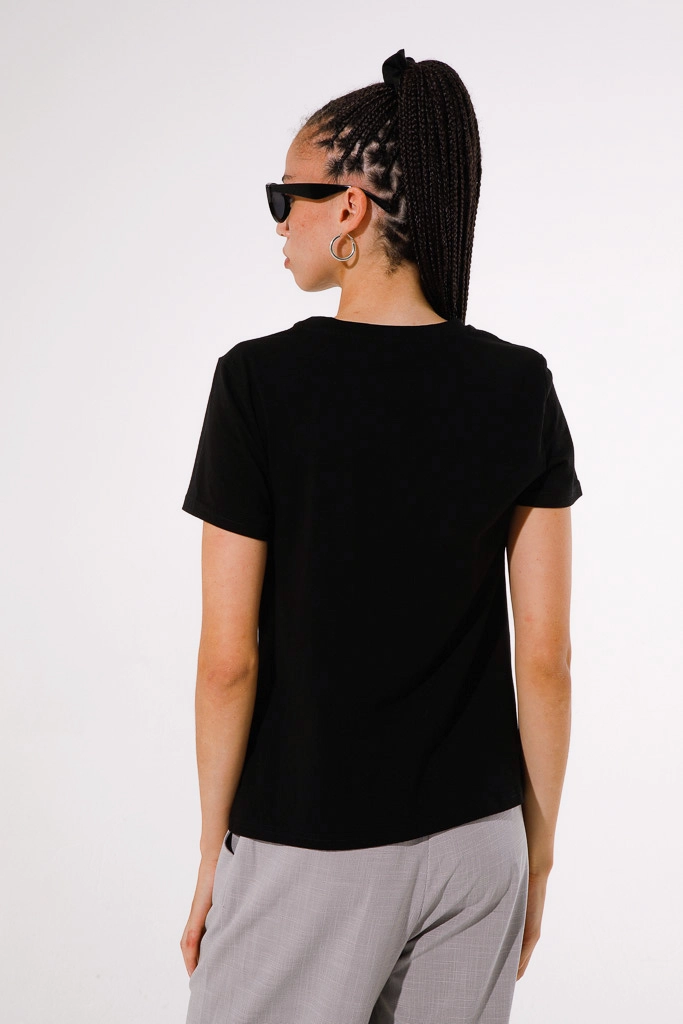 Damski T-Shirt Gigia z Kieszonką – Czarny