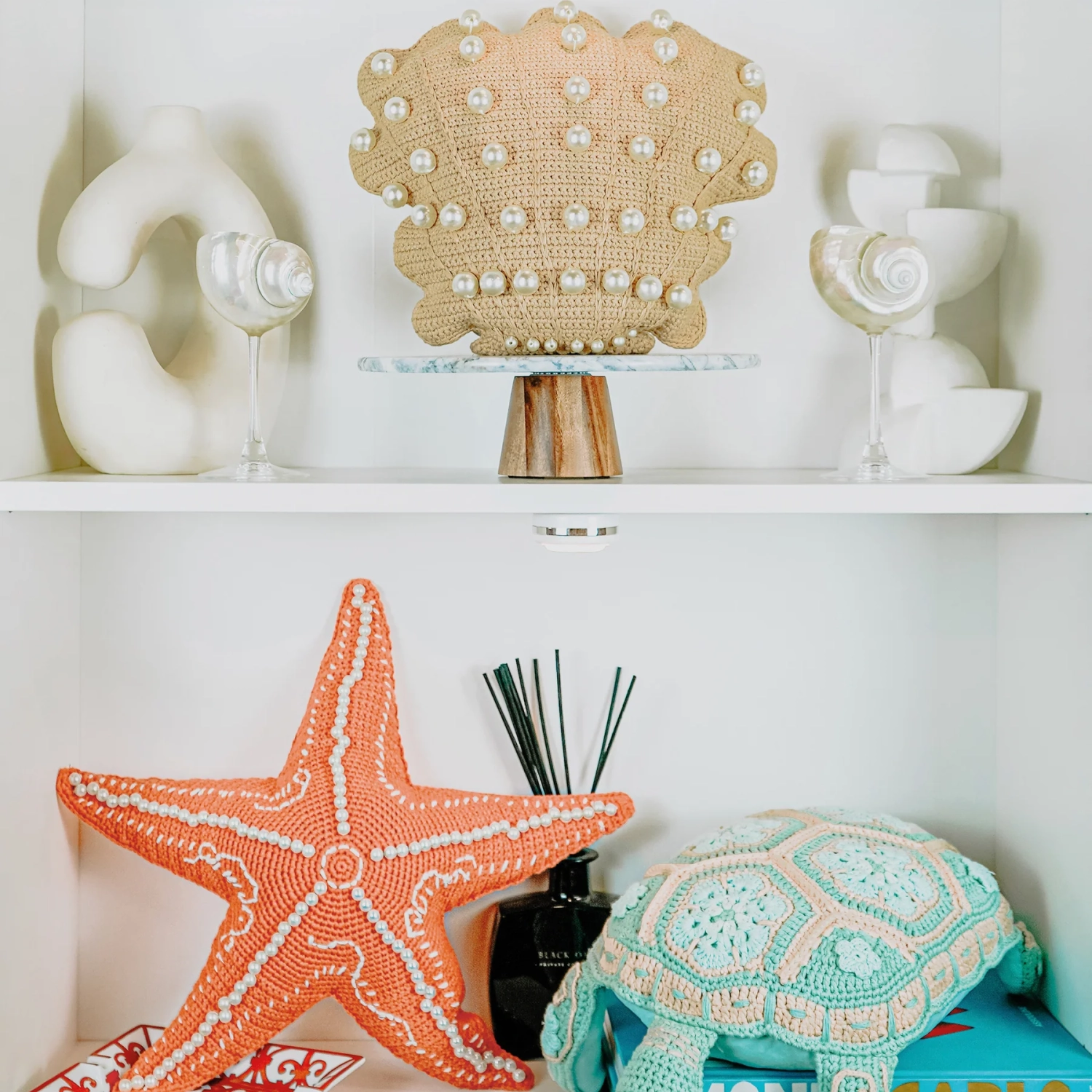 MX Home Cuscino Decorativo all'Uncinetto Stella Marina - Arancione con Perle
