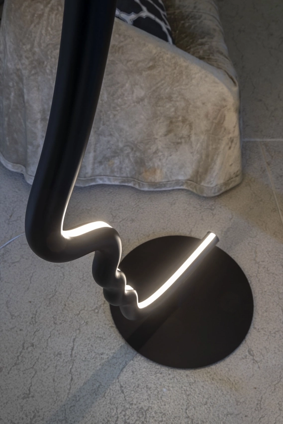 Mogg Floor Lamp Vis a Vis Wood Black