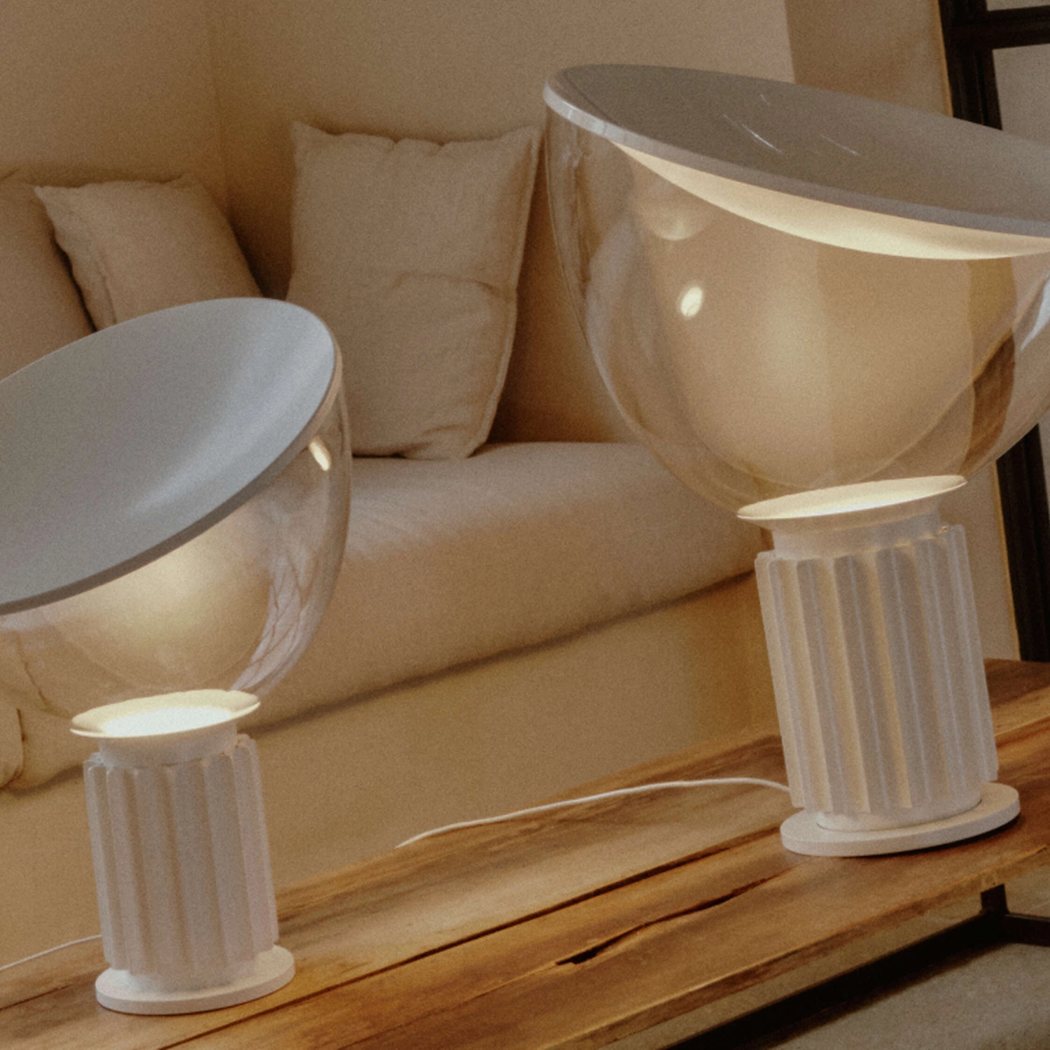 Table lamp Flos Taccia Matt white