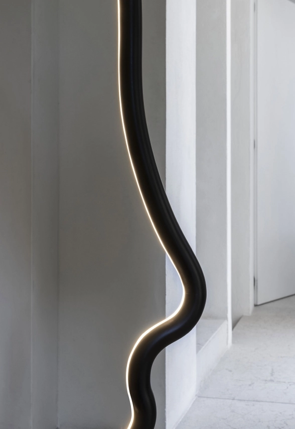 Mogg Floor Lamp Vis a Vis Wood Black
