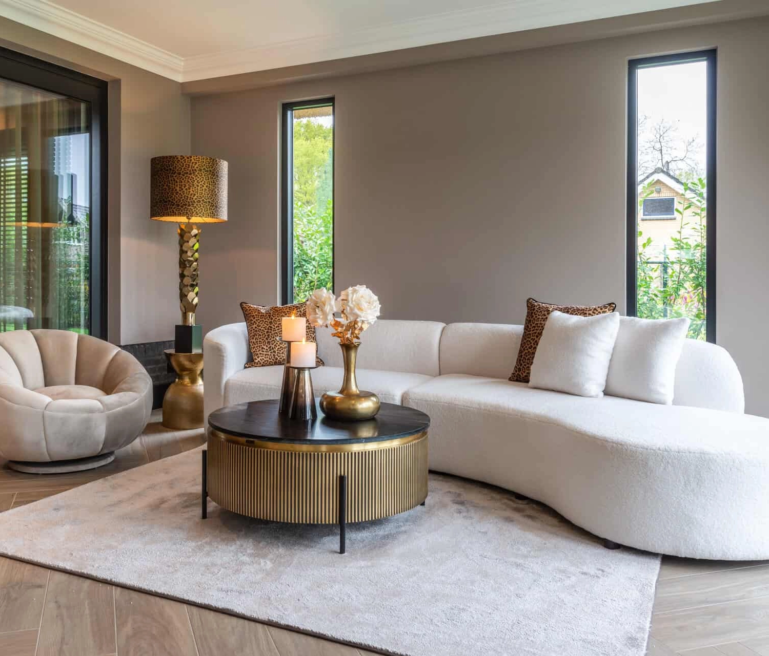 Richmond Interiors Ironville Gold Coffee Table Ø90 – Black Marble & Antique Brass Metal