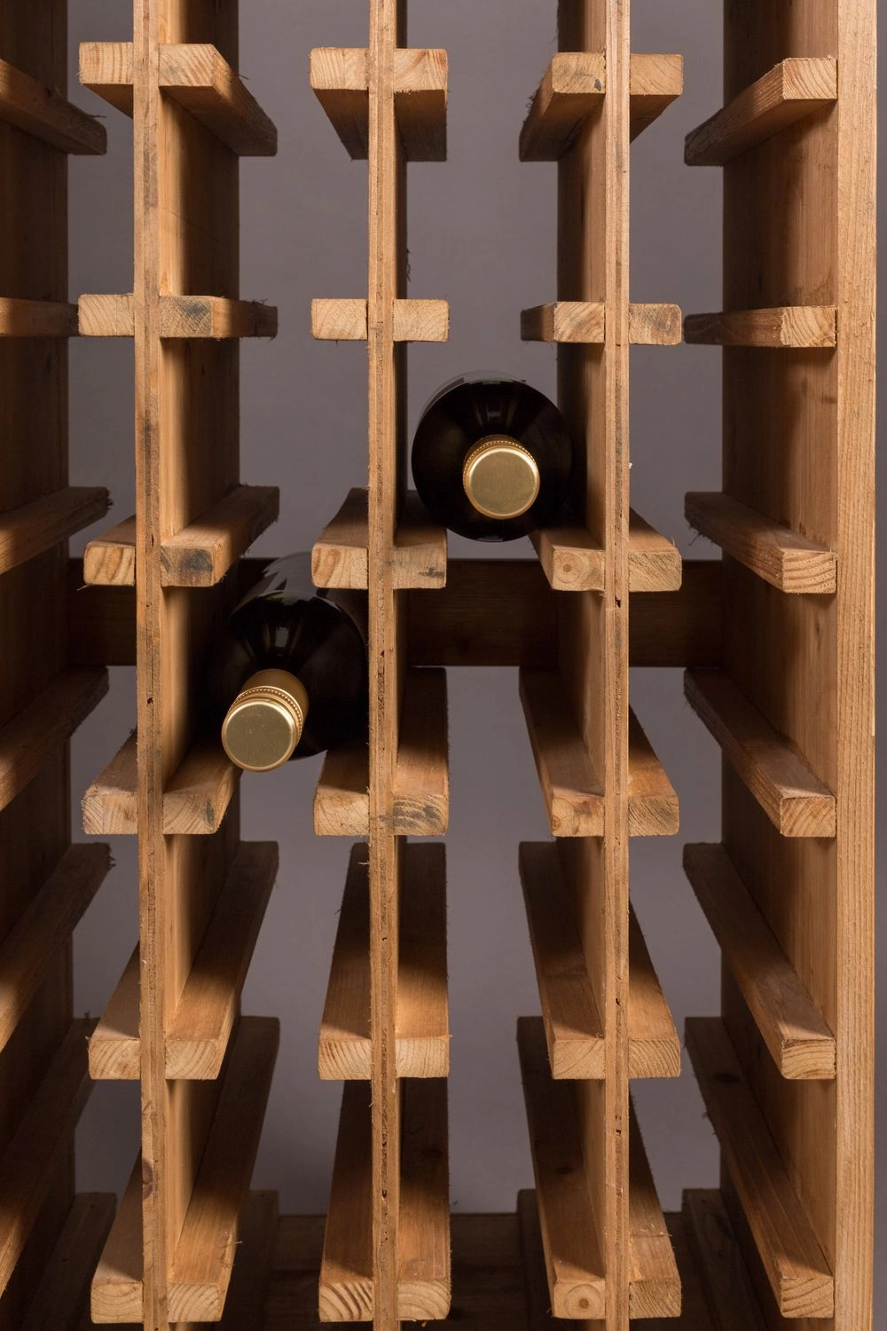 DutchBone Mobiletto da Vini Claude – Cantinetta Portabottiglie in Legno di Abete per 28 Bottiglie