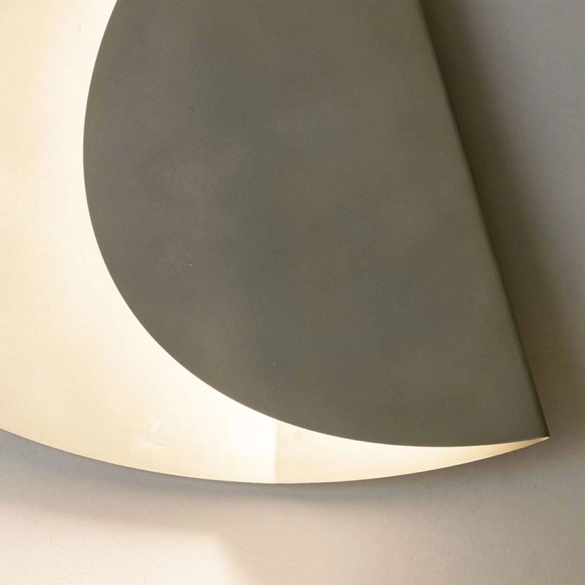 ogg Lampa Ścienna Owalna z Metalu Plier – Wykończenie Oyster Delabré