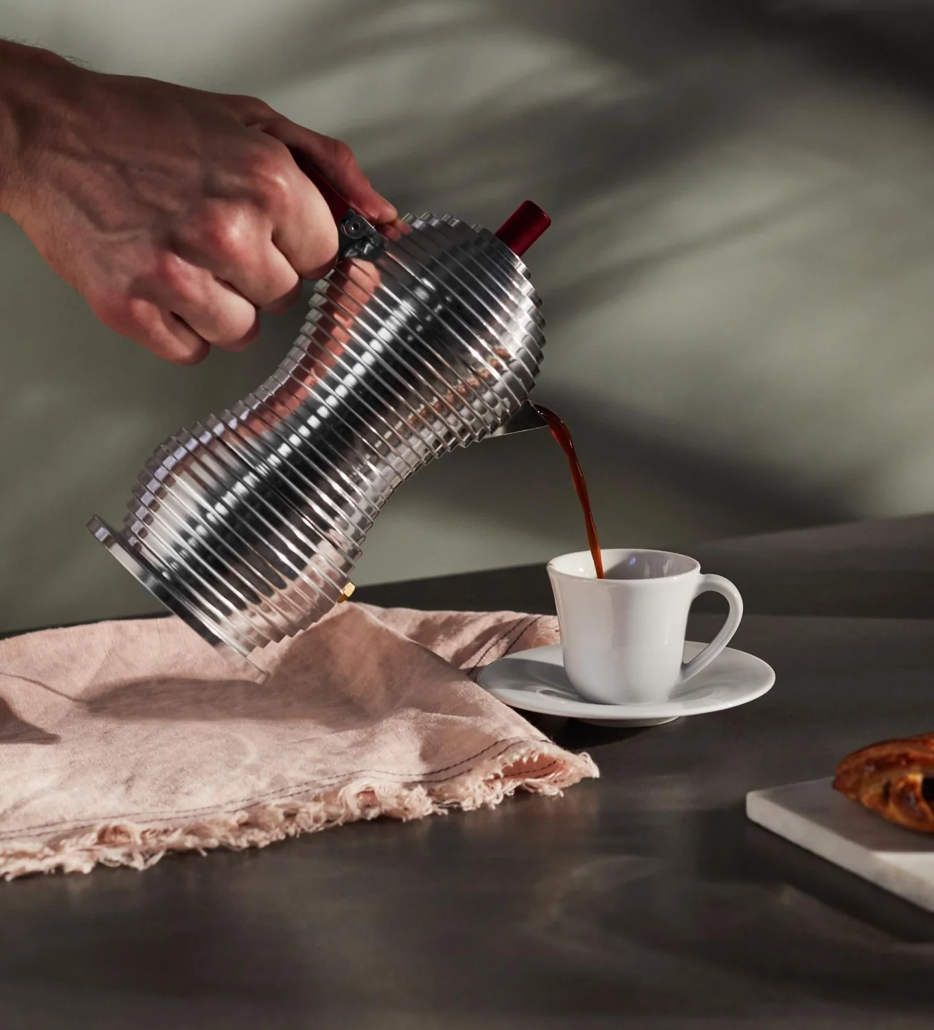 Caffettiera induzione 3 tazze Alessi Pulcina Rosso