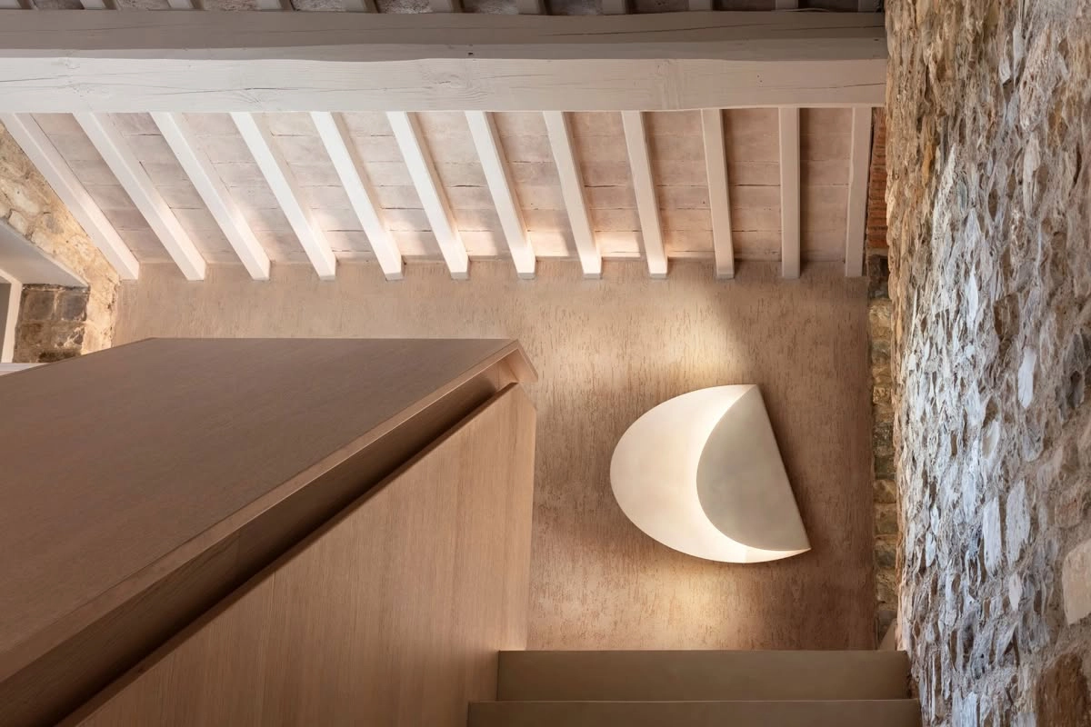 ogg Lampa Ścienna Owalna z Metalu Plier – Wykończenie Oyster Delabré