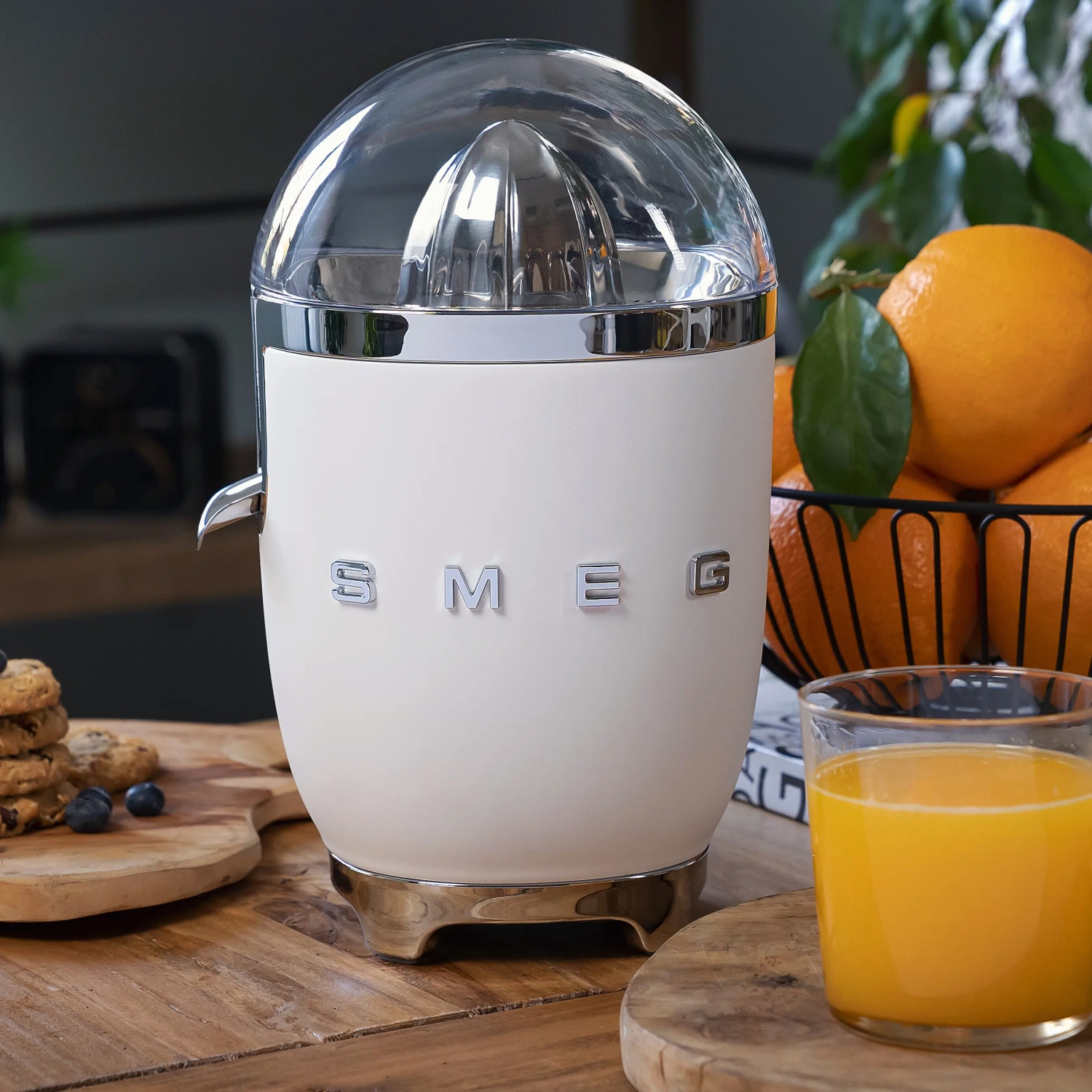 Smeg Electric Juicer 50’s Style White