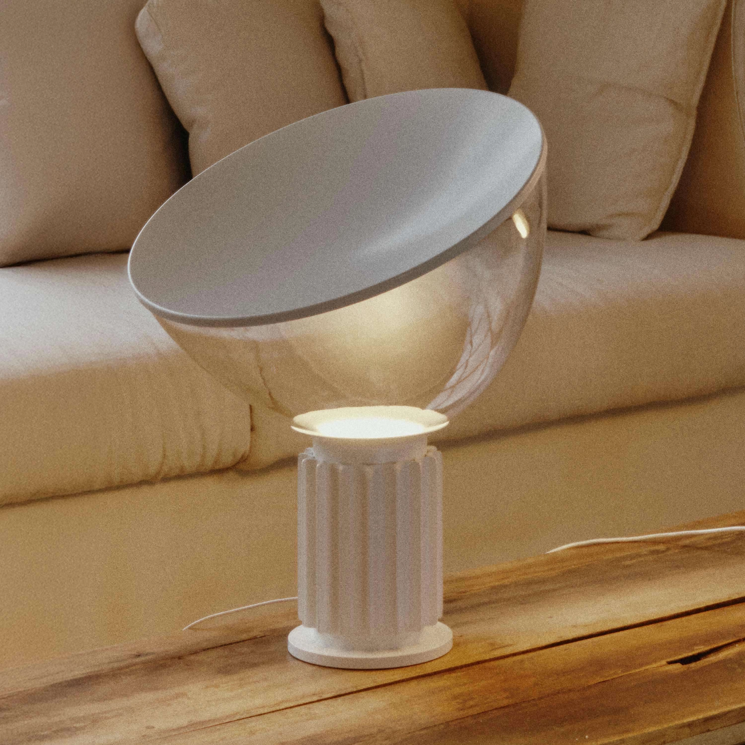Lampada da tavolo Flos Taccia Small Bianco opaco